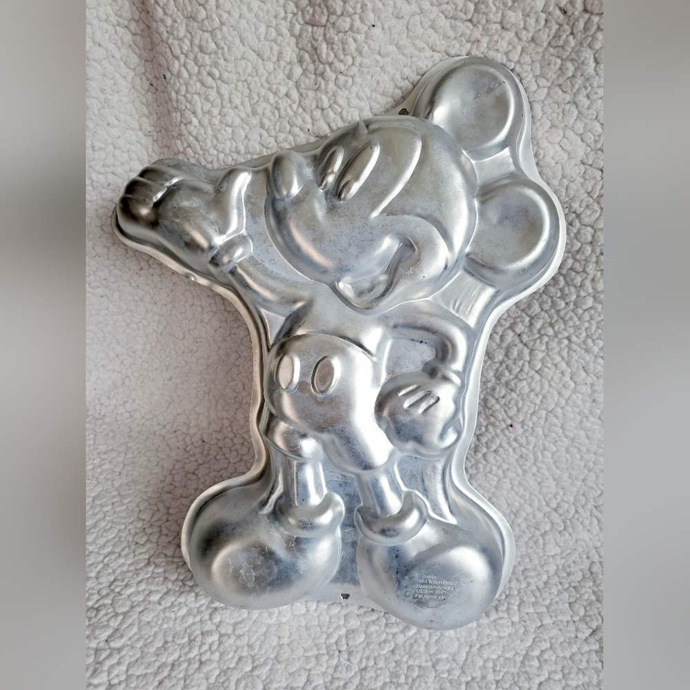 Mickey Mouse Character 1995 Disney Wilton Enterprises Baking Mold